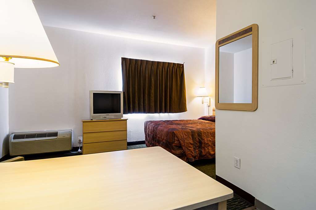 Studio 6 Charlotte Airport Room photo